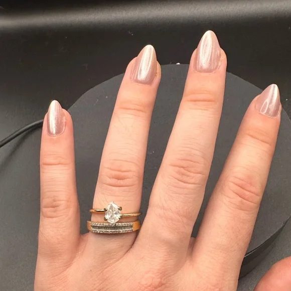 Natural 1ct pear shape diamond in solid 14k gold engagement ring display LOOSE - Picture 3 of 17